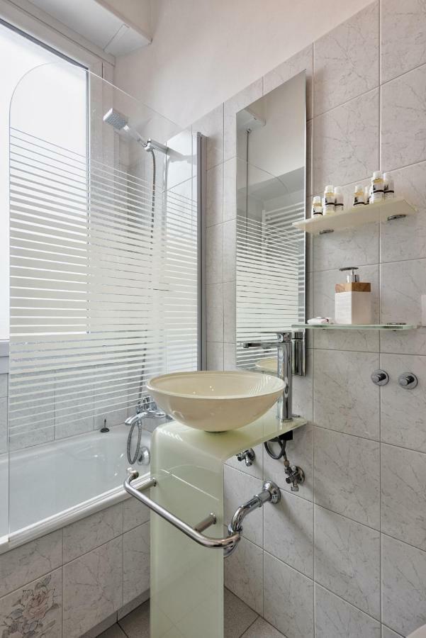 Lungo Dora With Balcony And Panoramic View Apartman Torino Kültér fotó