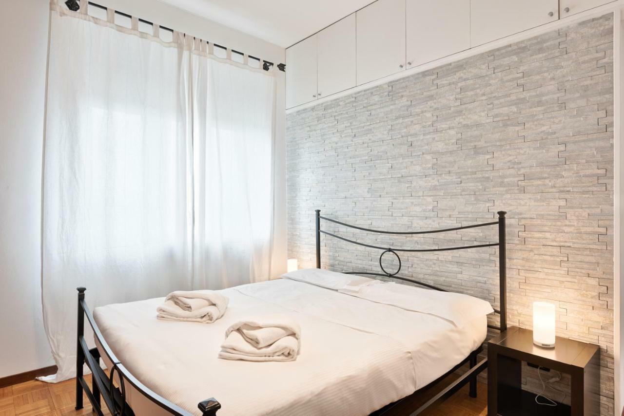 Lungo Dora With Balcony And Panoramic View Apartman Torino Kültér fotó